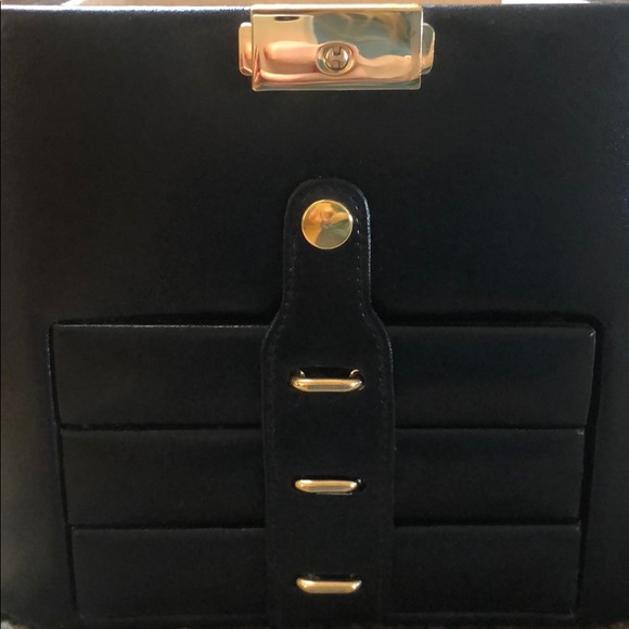 NWOT RARE Wolf Designs Genuine Leather Jewelry Box - Picture 7 of 8